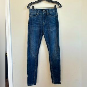 BDG women’s high rise twig jeans size 25
